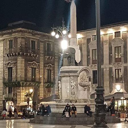 Il Sole Nel Cuore Катания Экстерьер фото